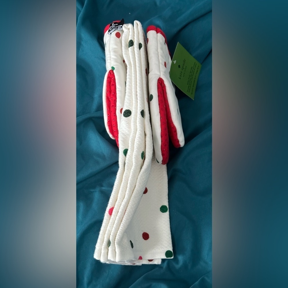 ✨NWT✨ kate spade: Set of 2 Kitchen Towels & 2 Mini Oven Mitts - Picture 4 of 5